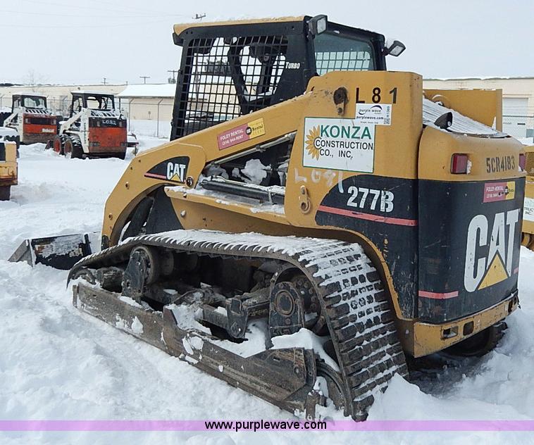image for item H1369 2005 Caterpillar 277B skid steer