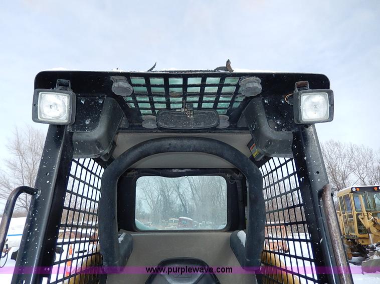 image for item H1369 2005 Caterpillar 277B skid steer