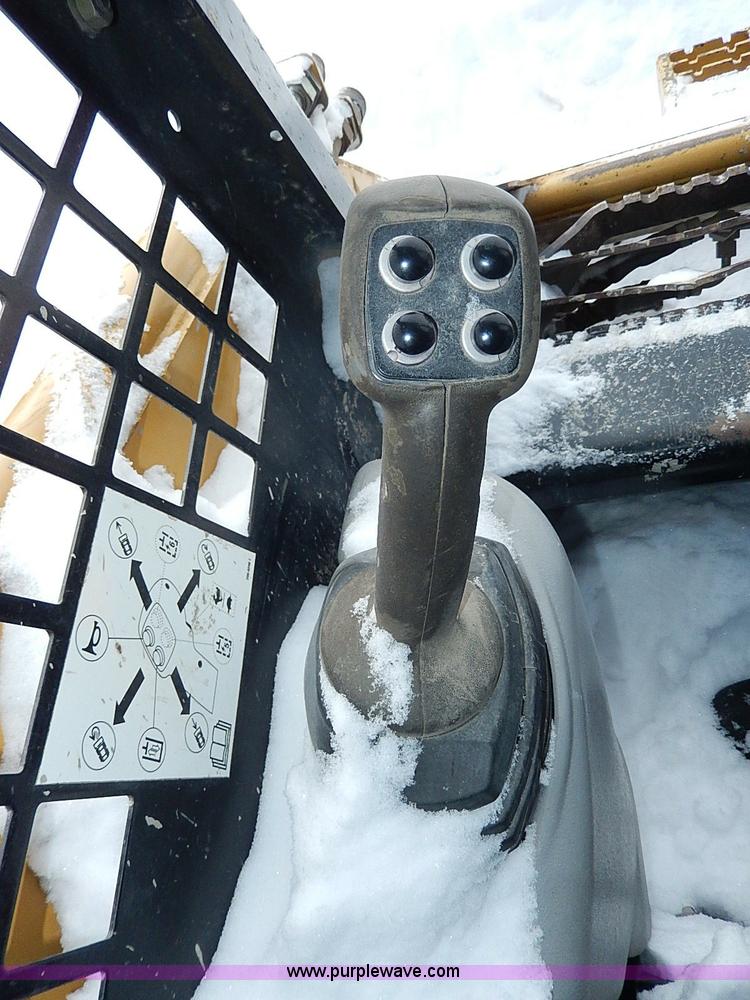 image for item H1369 2005 Caterpillar 277B skid steer