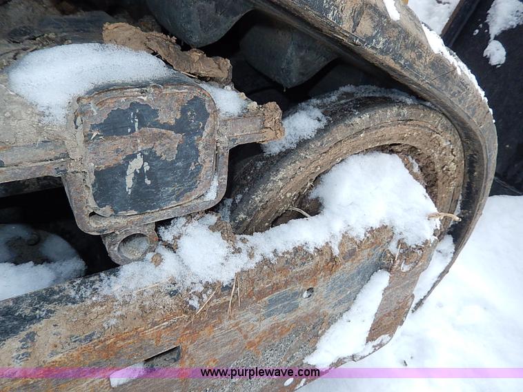 image for item H1369 2005 Caterpillar 277B skid steer