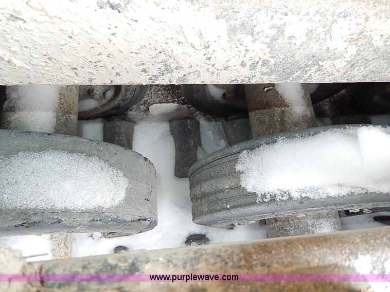 image for item H1369 2005 Caterpillar 277B skid steer