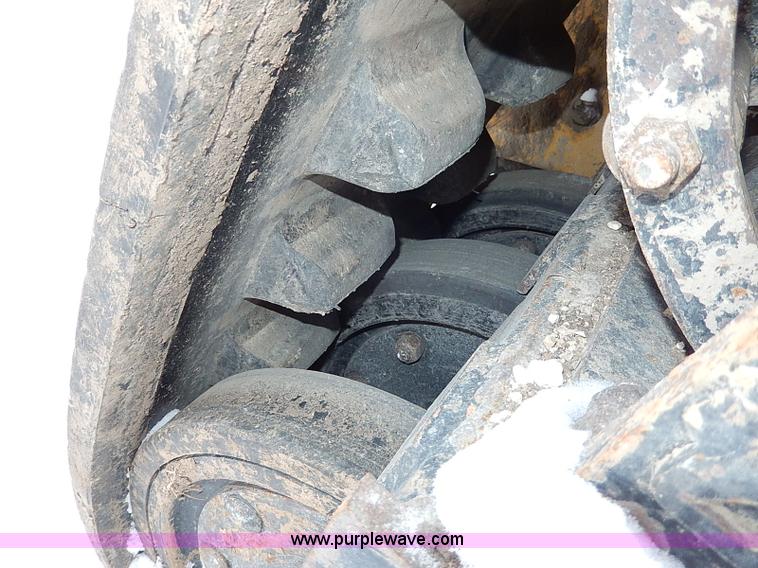 image for item H1369 2005 Caterpillar 277B skid steer