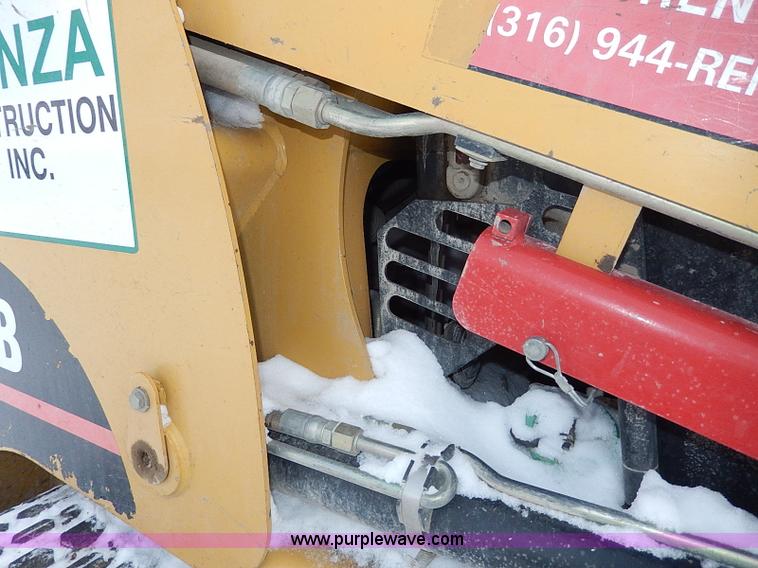 image for item H1369 2005 Caterpillar 277B skid steer