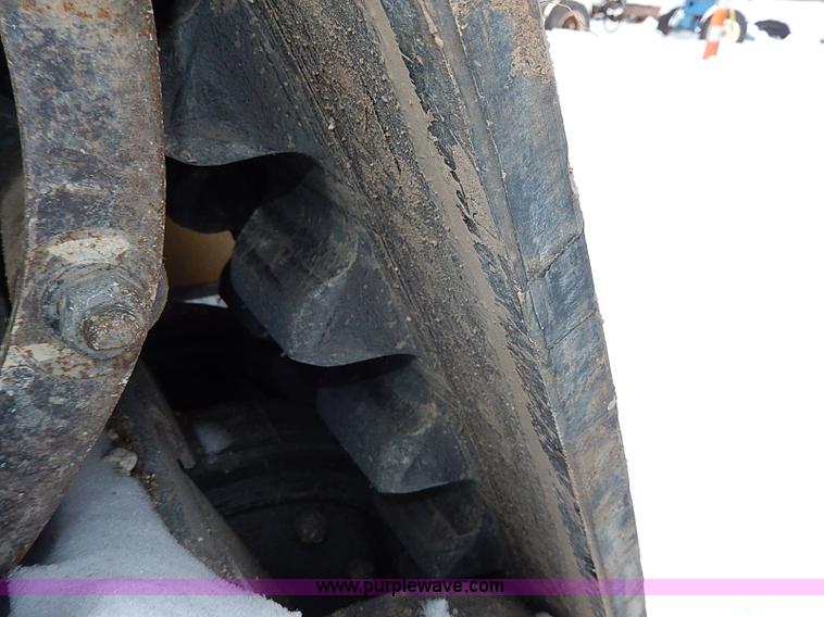 image for item H1369 2005 Caterpillar 277B skid steer