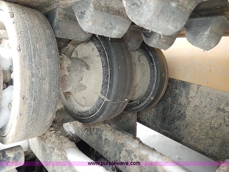 image for item H1369 2005 Caterpillar 277B skid steer