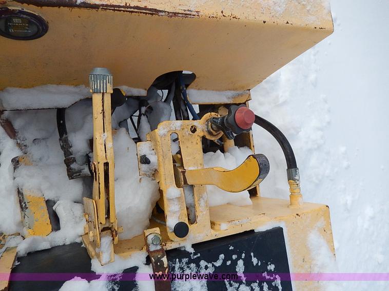 image for item H1370 Mauldin asphalt roller