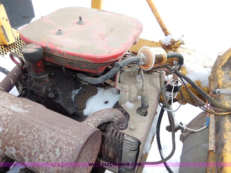 image for item H1370 Mauldin asphalt roller