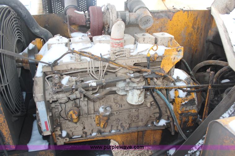 image for item H1372 Blaw-Knox MC30 material transfer machine