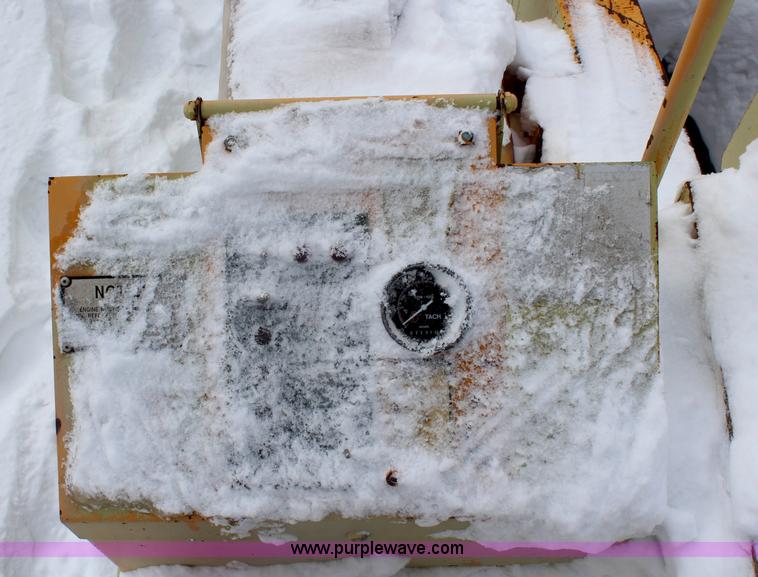 image for item H1372 Blaw-Knox MC30 material transfer machine