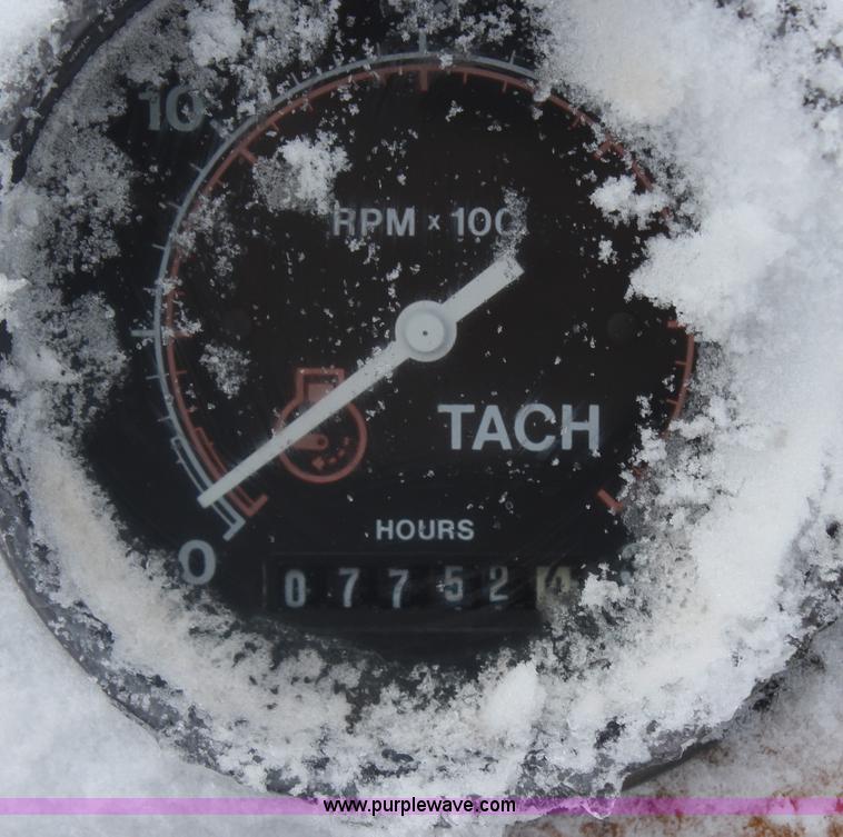 image for item H1372 Blaw-Knox MC30 material transfer machine