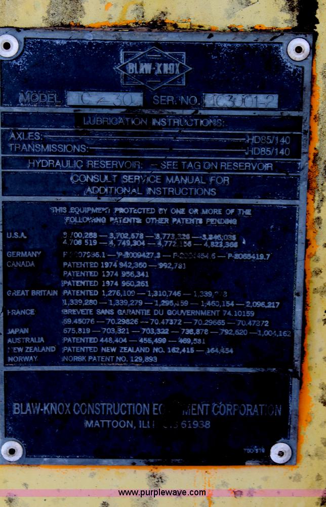 image for item H1372 Blaw-Knox MC30 material transfer machine