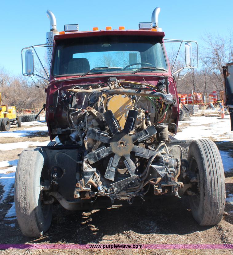 image for item H1467 1997 Ford LTL9000 semi truck