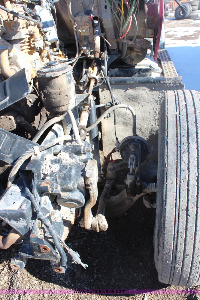 image for item H1467 1997 Ford LTL9000 semi truck