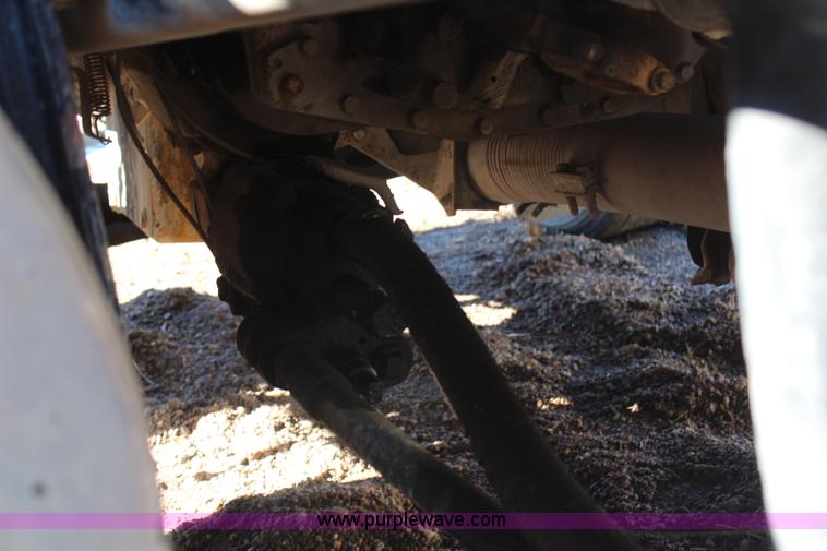 image for item H1467 1997 Ford LTL9000 semi truck