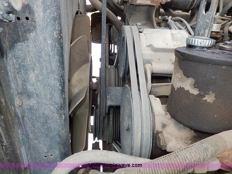 image for item H7756 1997 Ford F700 dump truck