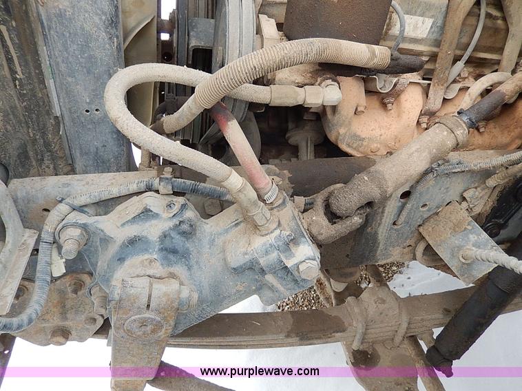 image for item H7756 1997 Ford F700 dump truck