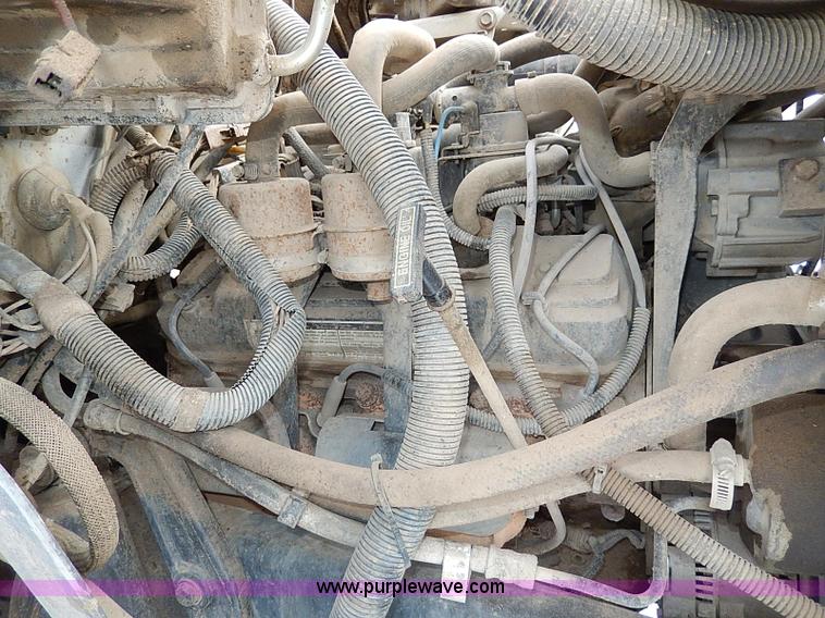 image for item H7756 1997 Ford F700 dump truck