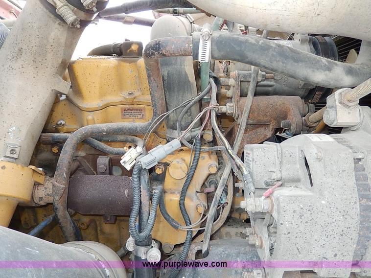 image for item H7806 1997 Ford LTL9000 semi truck