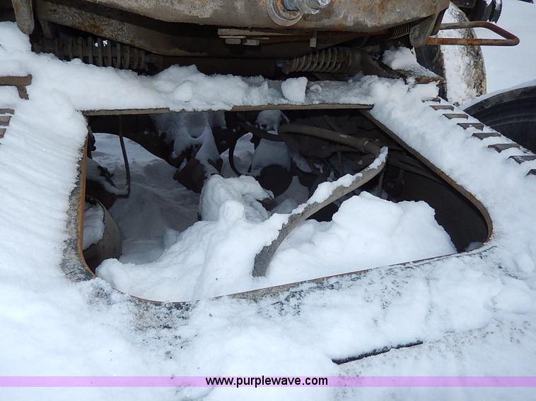 image for item H7806 1997 Ford LTL9000 semi truck