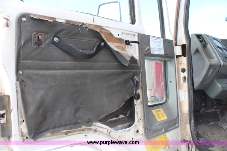 image for item H7807 1987 Ford CF6000 water truck