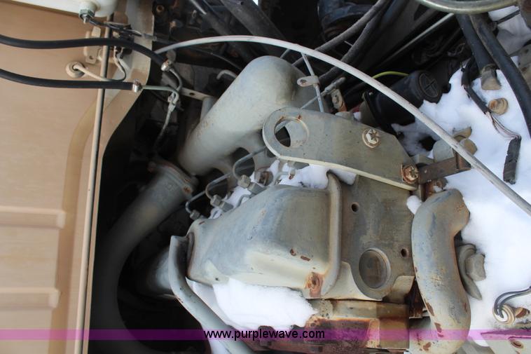 image for item H7807 1987 Ford CF6000 water truck