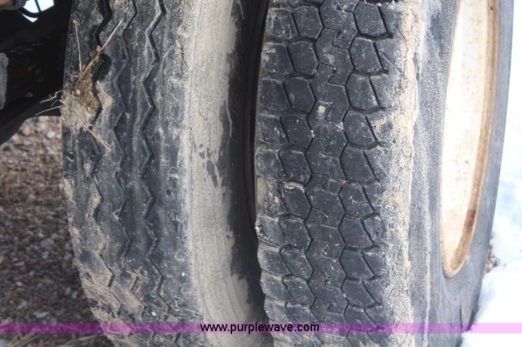 image for item H7807 1987 Ford CF6000 water truck