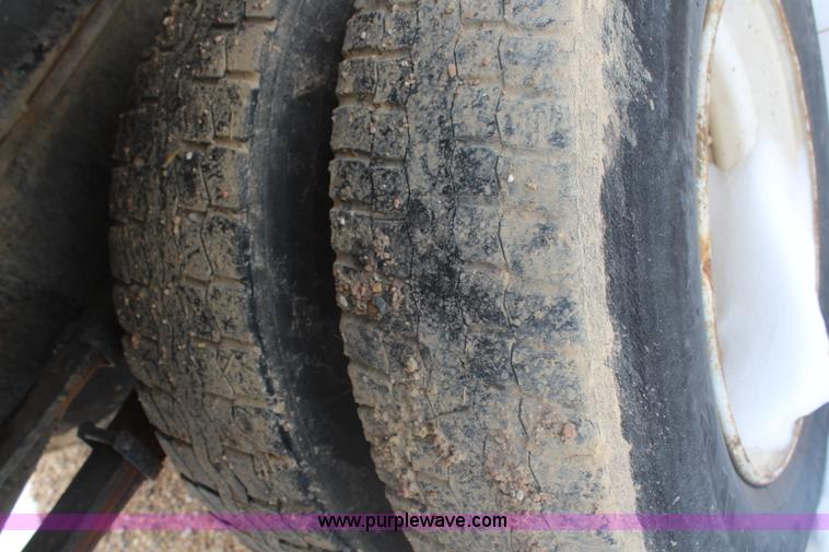 image for item H7807 1987 Ford CF6000 water truck