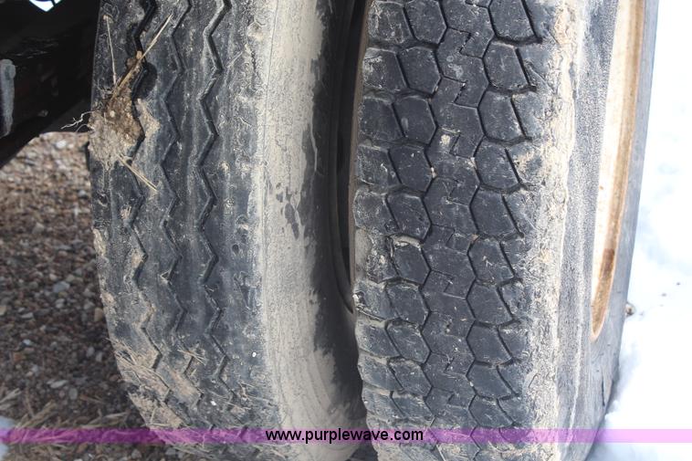 image for item H7807 1987 Ford CF6000 water truck