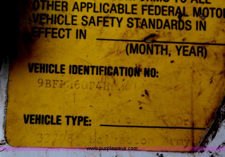 image for item H7807 1987 Ford CF6000 water truck