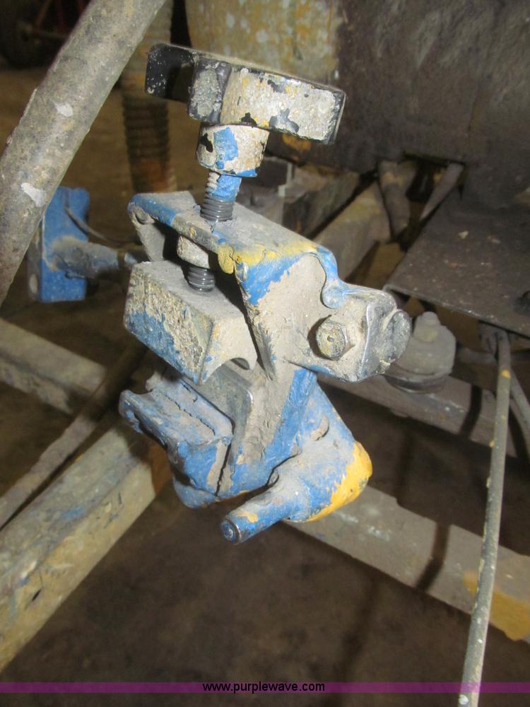 image for item AE9358 Graco Line Lazer II Smart Control pavement marking/striping machine