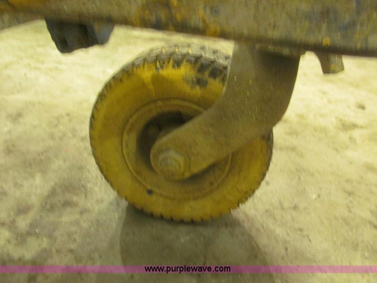 image for item AE9358 Graco Line Lazer II Smart Control pavement marking/striping machine