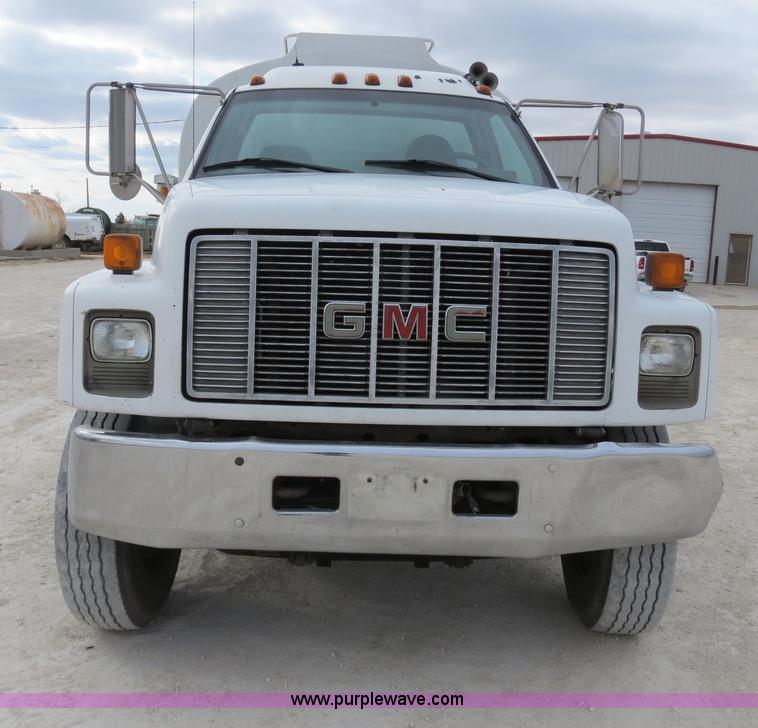 image for item B4819 2000 GMC C7500 fuel truck