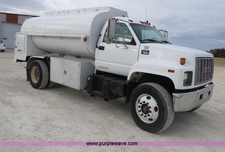 image for item B4819 2000 GMC C7500 fuel truck