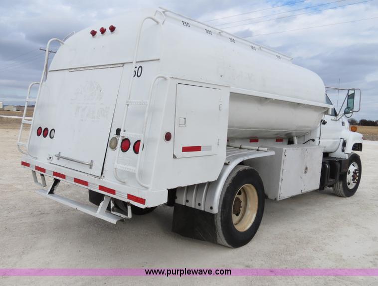 image for item B4819 2000 GMC C7500 fuel truck
