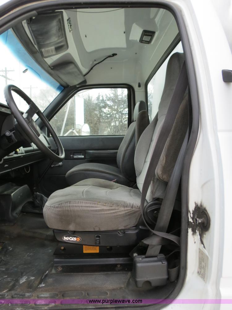 image for item B4819 2000 GMC C7500 fuel truck