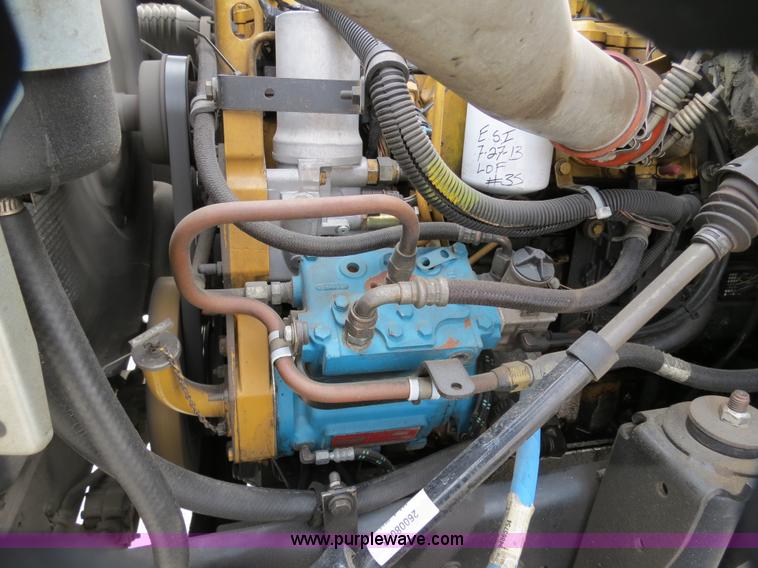 image for item B4819 2000 GMC C7500 fuel truck