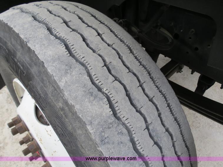 image for item B4819 2000 GMC C7500 fuel truck