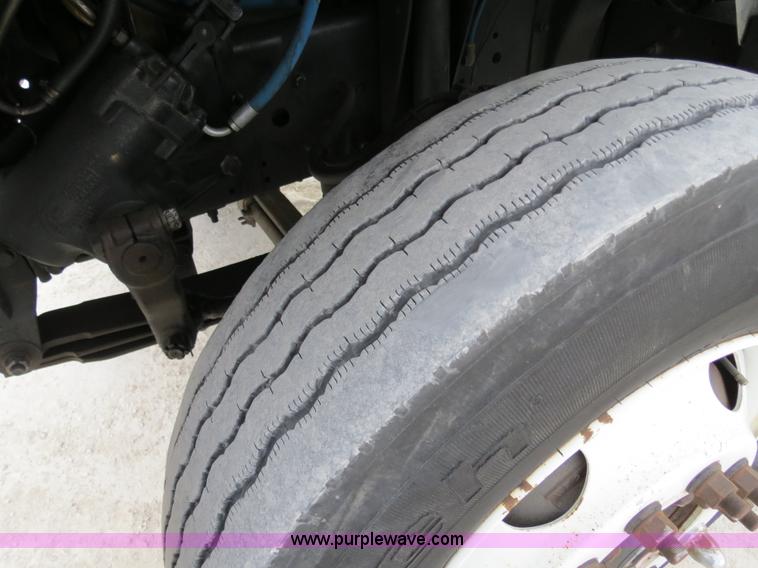 image for item B4819 2000 GMC C7500 fuel truck