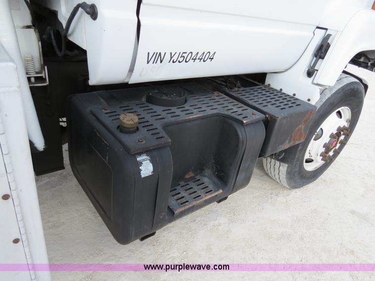 image for item B4819 2000 GMC C7500 fuel truck