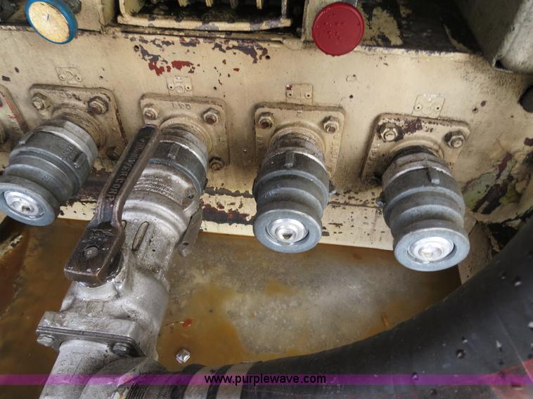 image for item B4819 2000 GMC C7500 fuel truck