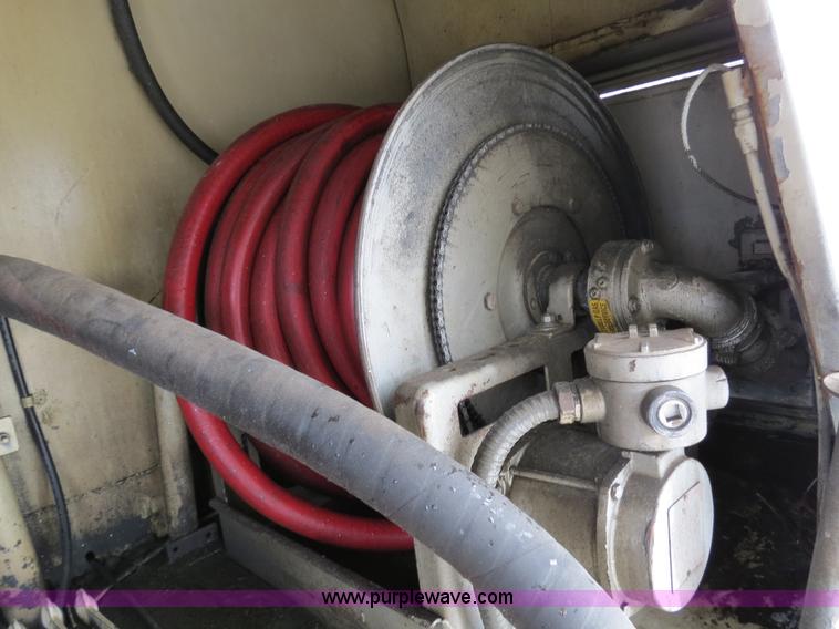 image for item B4819 2000 GMC C7500 fuel truck