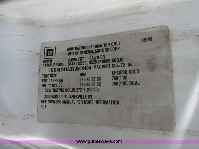 image for item B4819 2000 GMC C7500 fuel truck