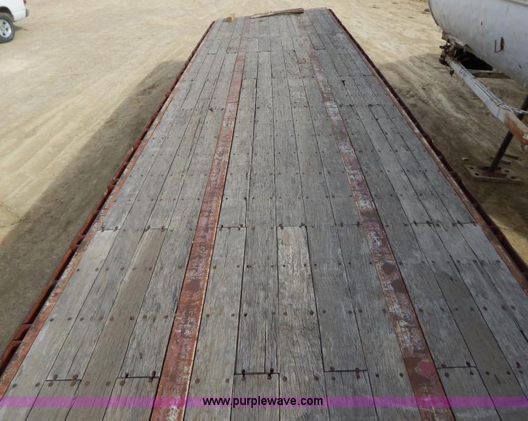 image for item B4853 1991 Trailmobile 48' flatbed trailer