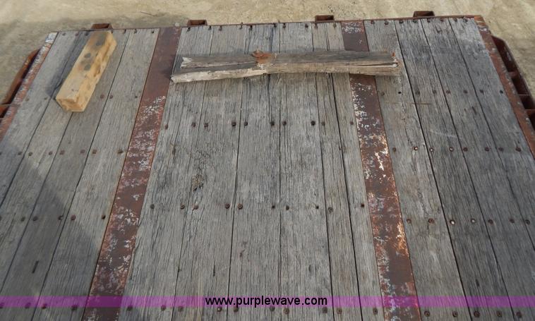 image for item B4853 1991 Trailmobile 48' flatbed trailer