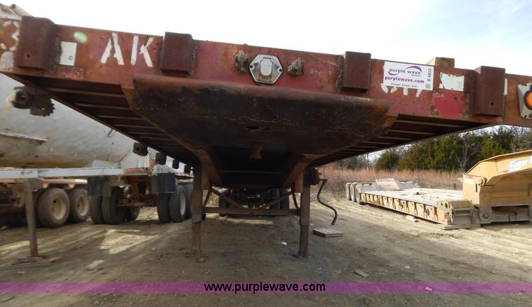 image for item B4853 1991 Trailmobile 48' flatbed trailer