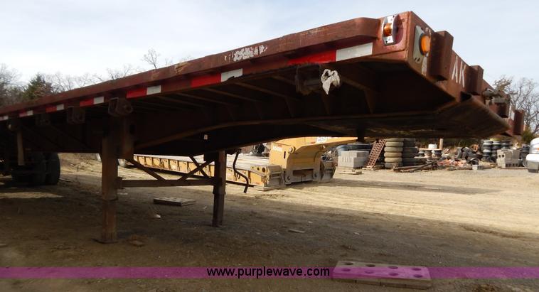 image for item B4853 1991 Trailmobile 48' flatbed trailer