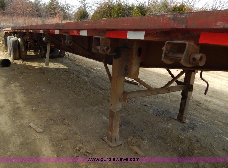 image for item B4853 1991 Trailmobile 48' flatbed trailer
