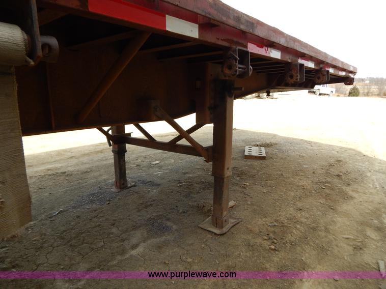 image for item B4853 1991 Trailmobile 48' flatbed trailer