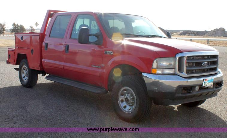 image for item C3733 2002 Ford F250 Super Duty Crew Cab service truck
