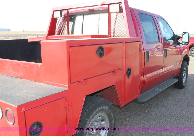 image for item C3733 2002 Ford F250 Super Duty Crew Cab service truck
